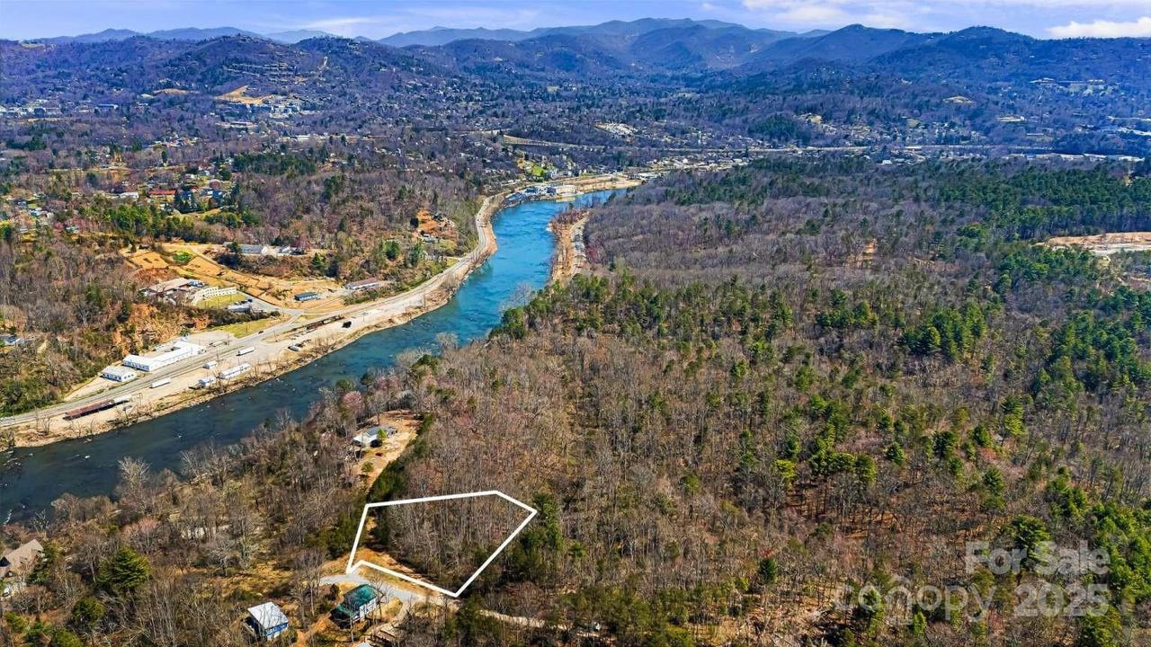 151 Richmond Ridge Rd., Asheville, NC 28806