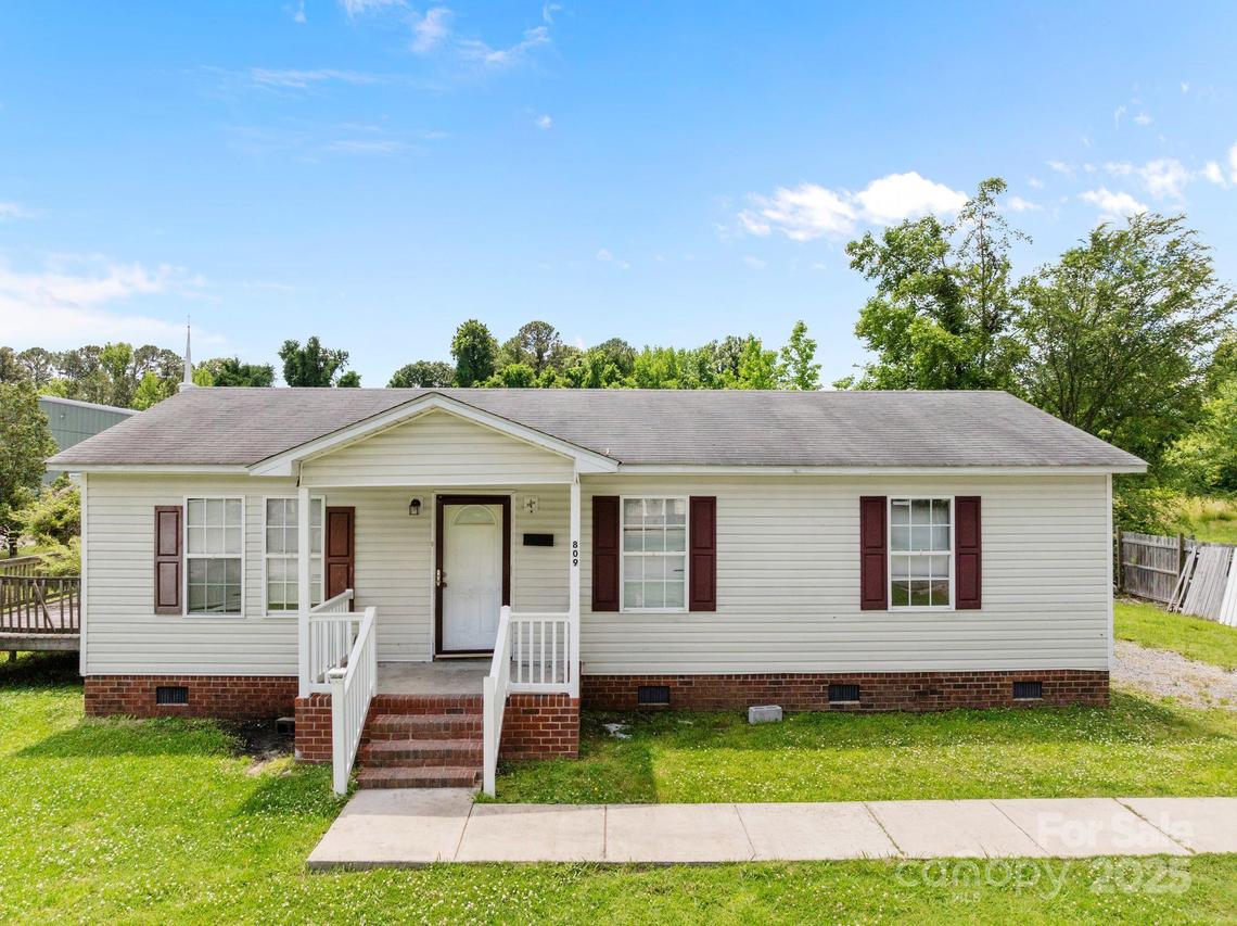 809 1st St., Ahoskie, NC 27910