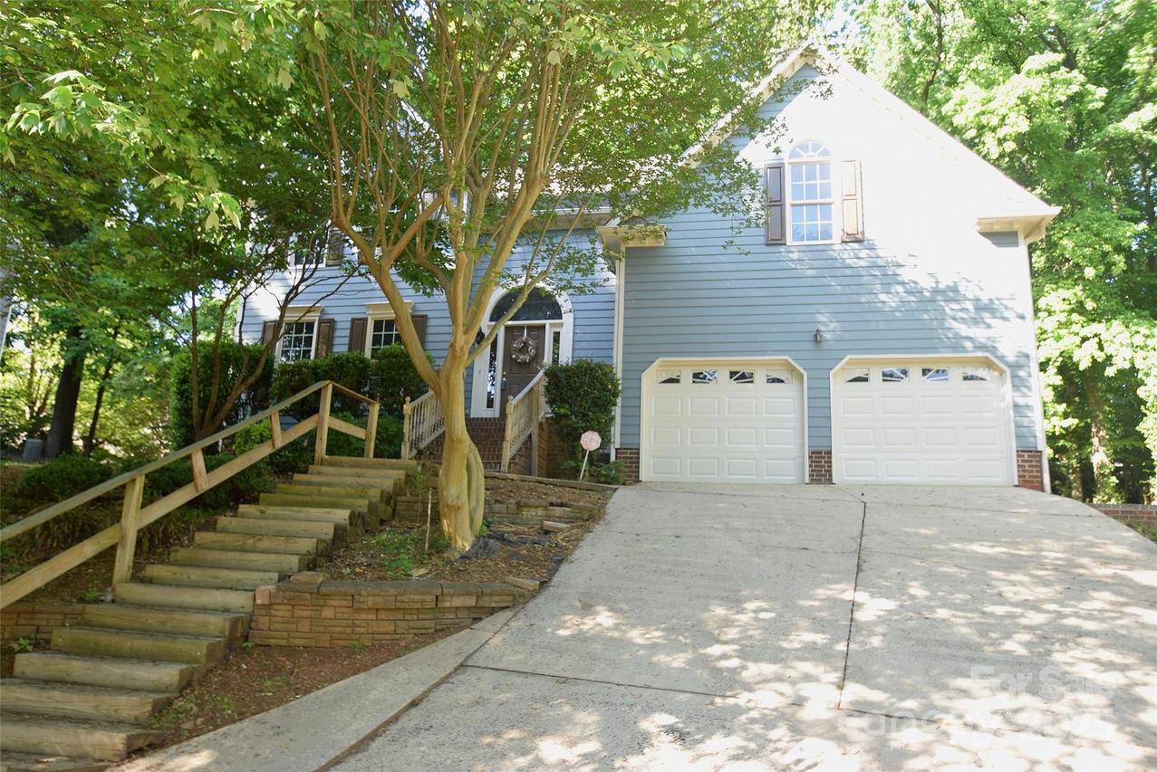 4704 Beech Crest Pl., Charlotte, NC 28269