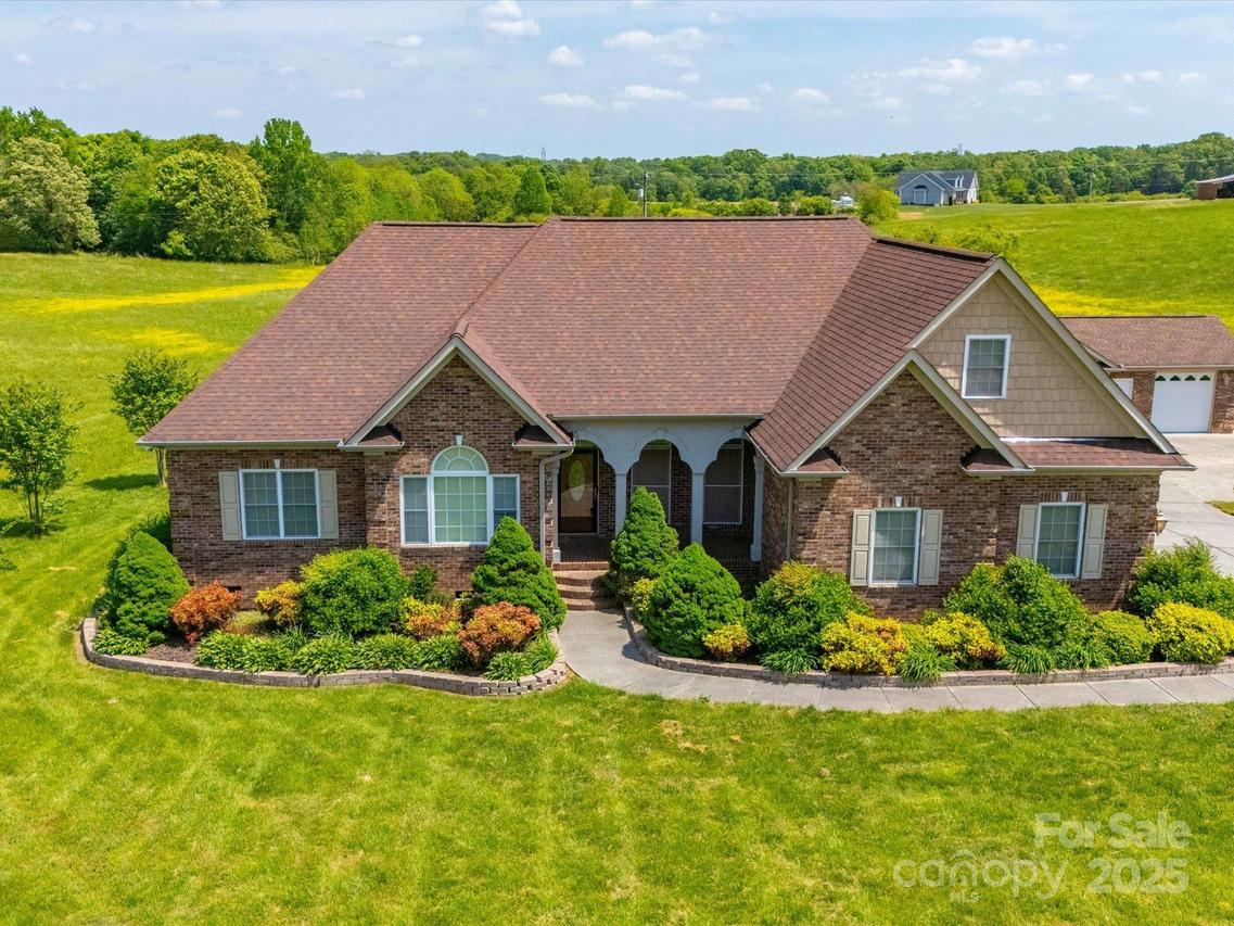 514 Clover Leaf Rd., Marshville, NC 28103