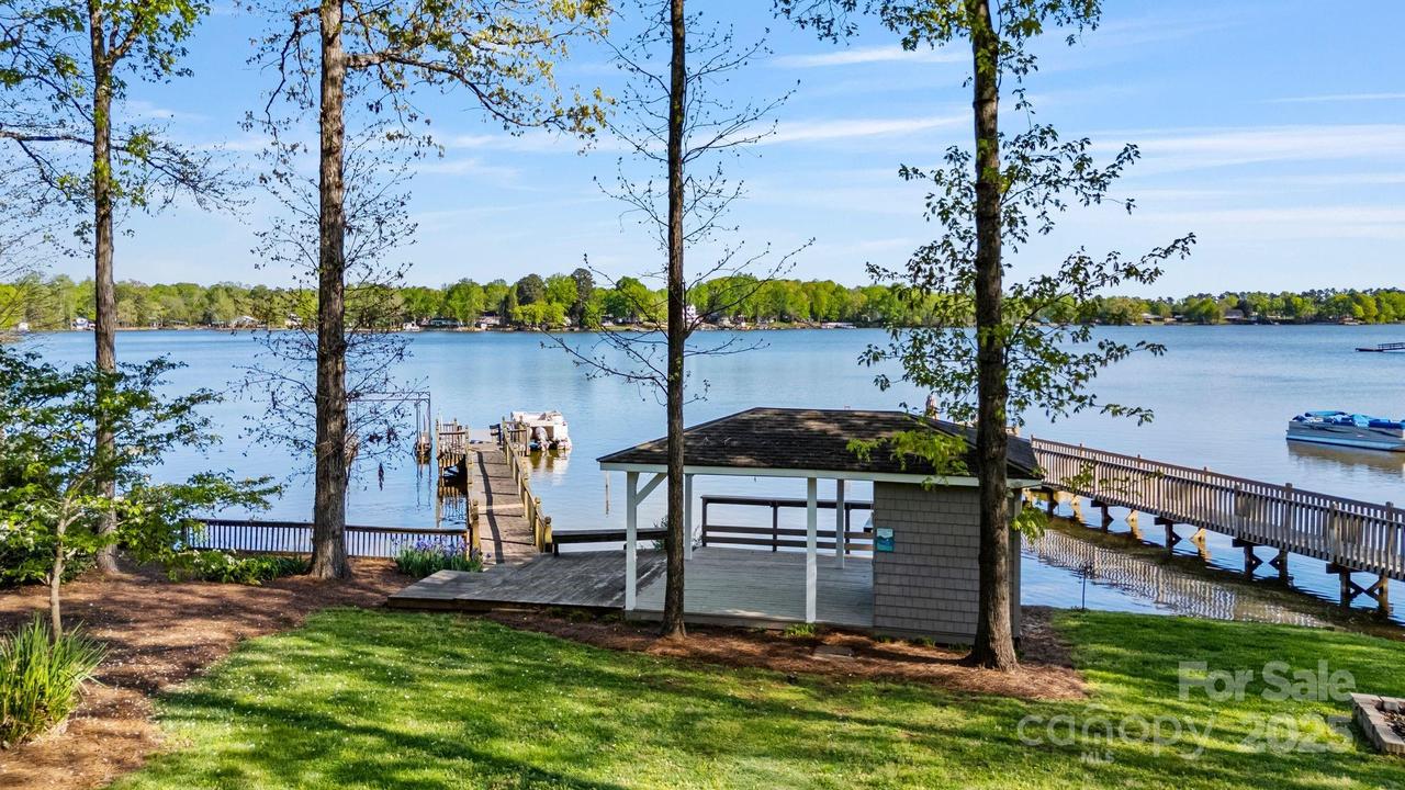 1711 Riverside Dr., Lexington, NC 27292