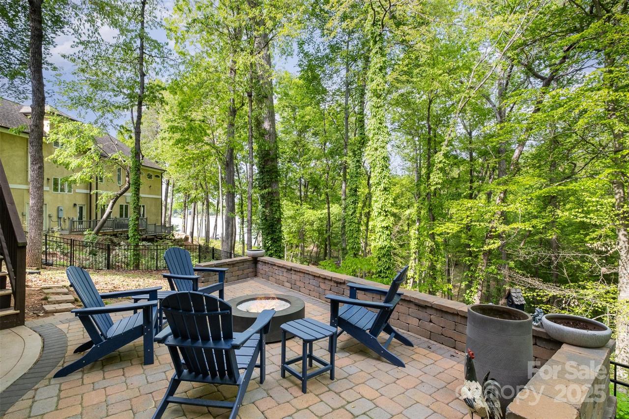 1713 Mt Isle Harbor Dr., Charlotte, NC 28214