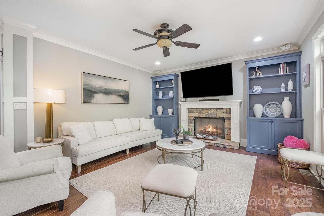 1713 Mt Isle Harbor Dr., Charlotte, NC 28214