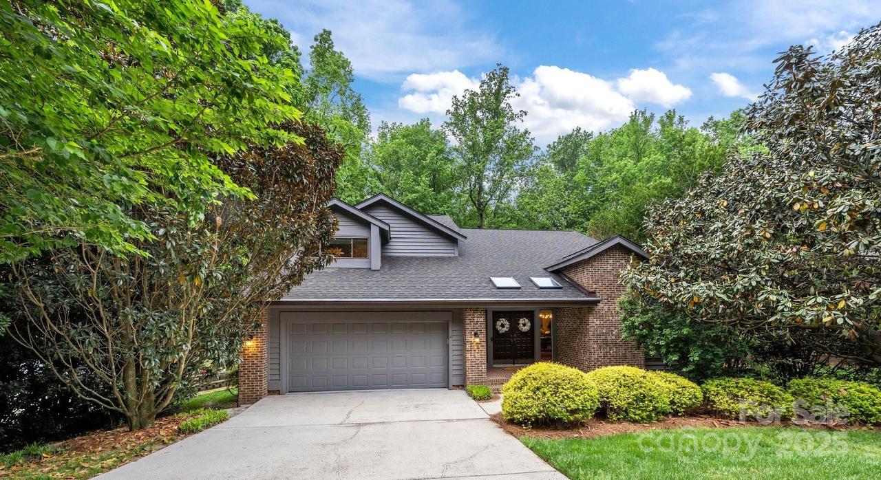 9310 Hunting Ct., Matthews, NC 28105
