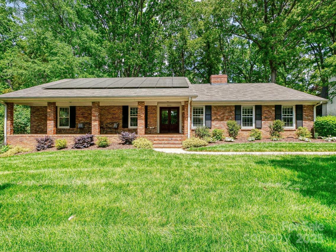 301 Glen Oaks Rd., Charlotte, NC 28270