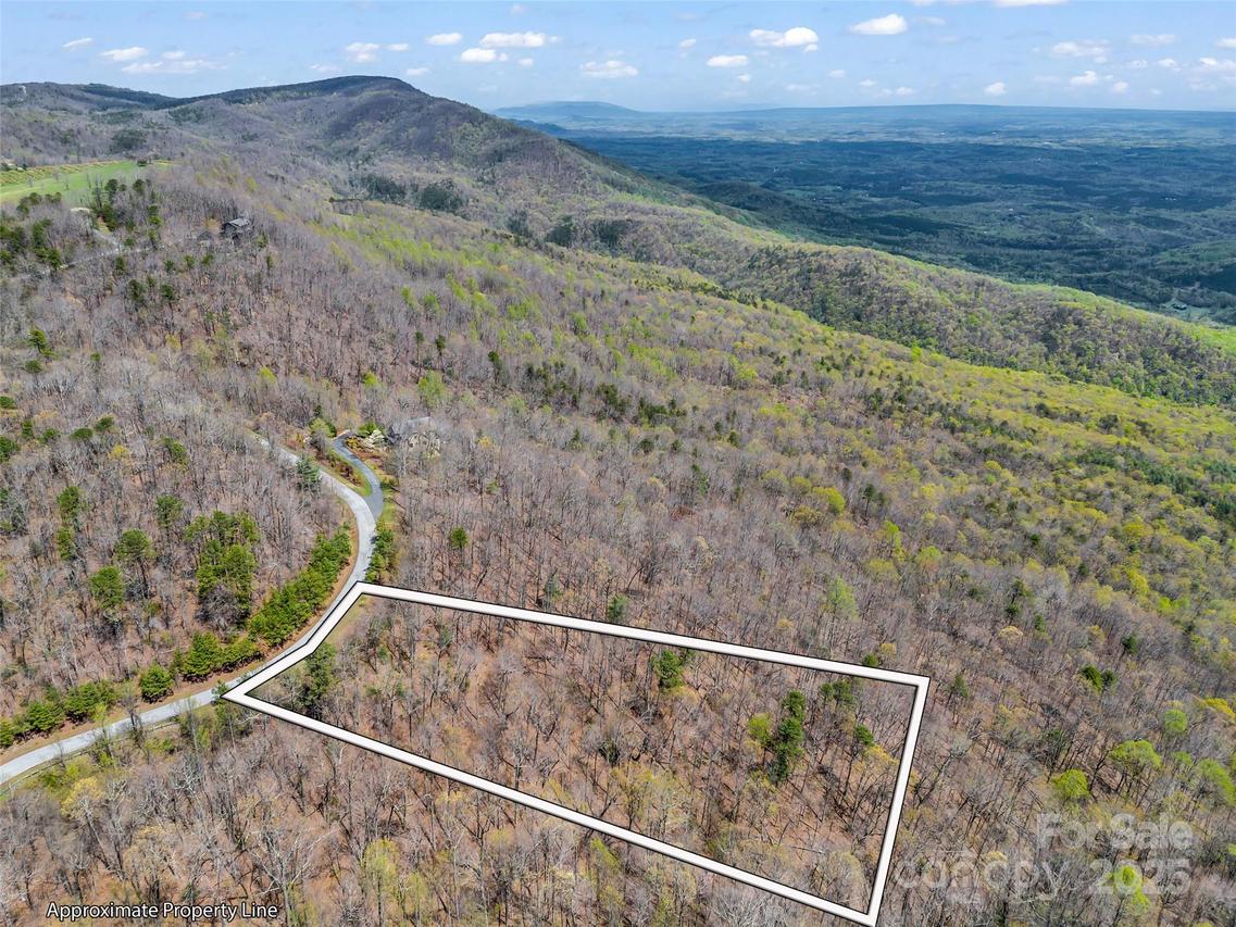 280 Eastman Pl., Mill Spring, NC 28756