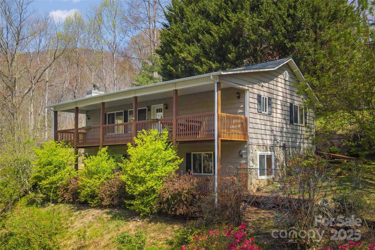 1429 Country Club Dr., Maggie Valley, NC 28751