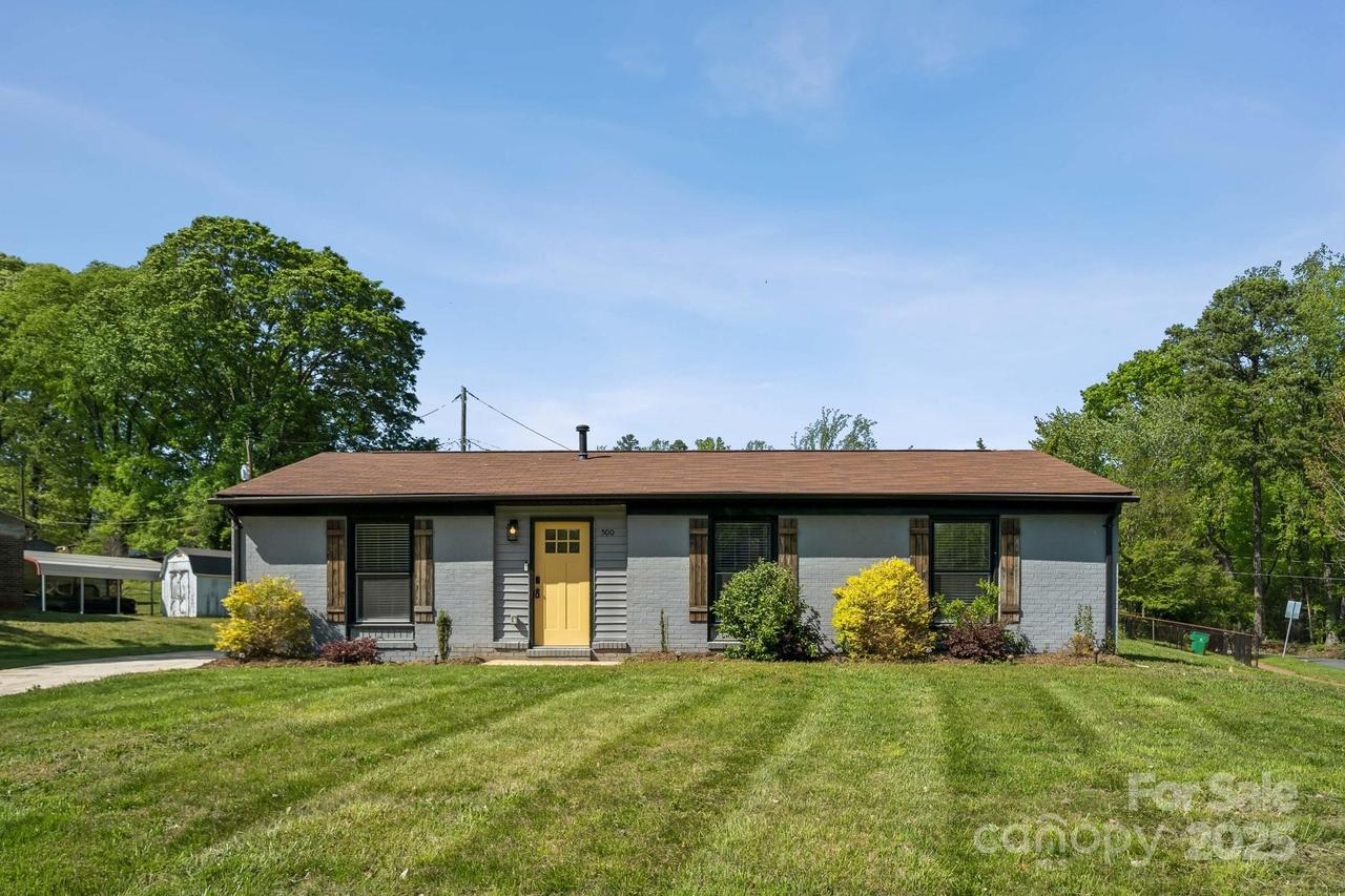 500 Dedmon Dr., Charlotte, NC 28216