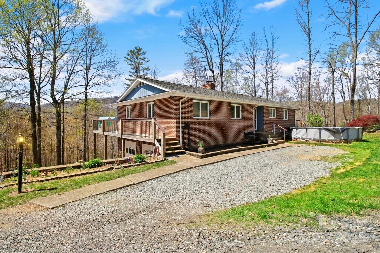 675 Rodgers Rd., Newland, NC 28657