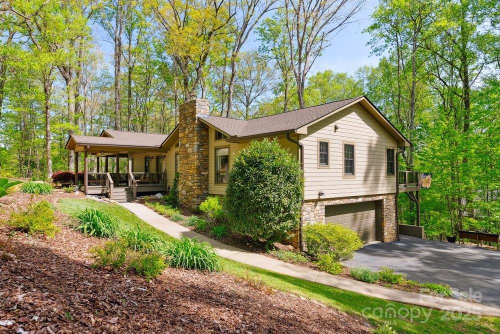 83 Lovers Loop Rd., Asheville, NC 28803