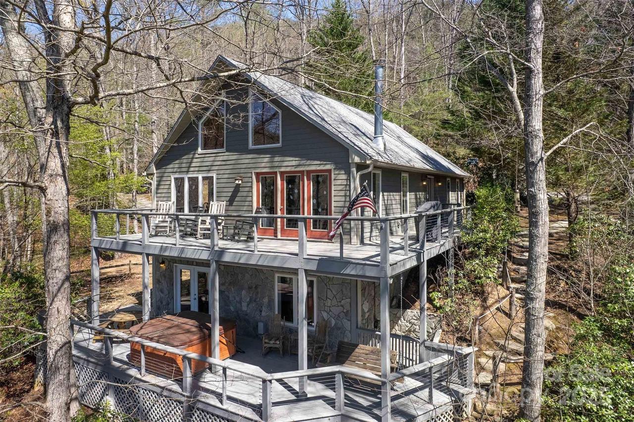 136 Dars Ln. #6, Tuckasegee, NC 28783