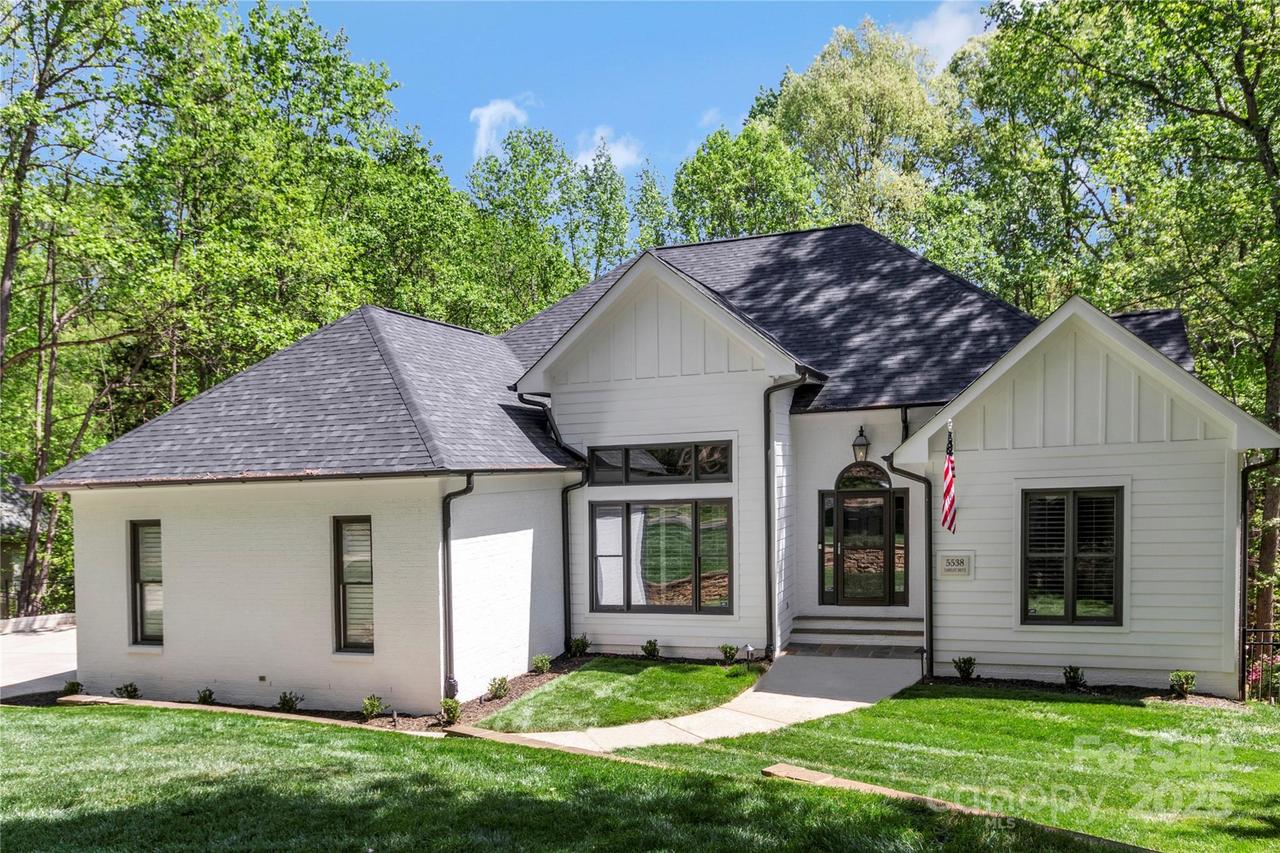 5538 Camelot Dr., Charlotte, NC 28270