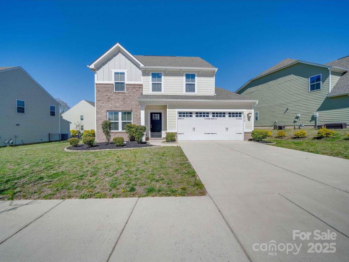 1210 Longwall Ln., Matthews, NC 28104