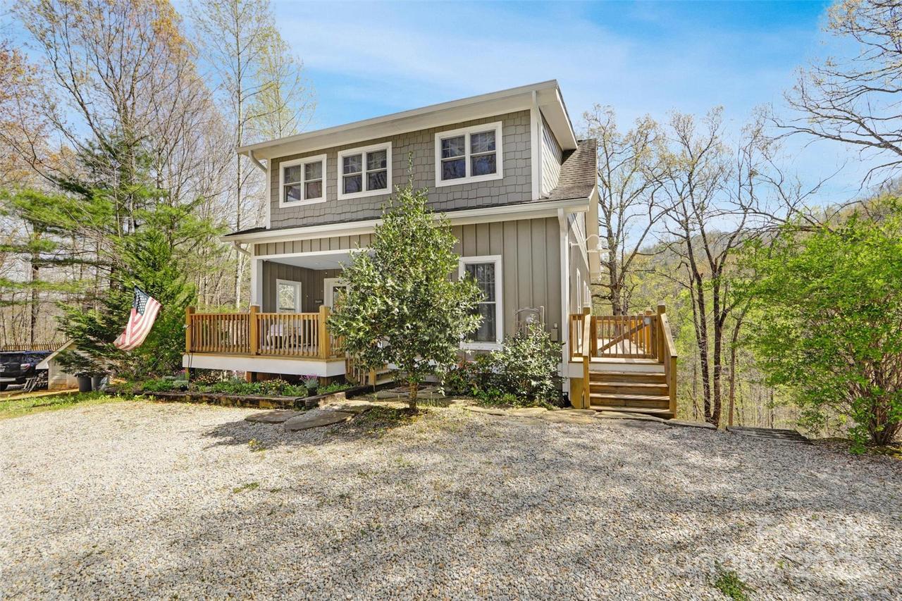 60 Hidden View Ln., Almond, NC 28702
