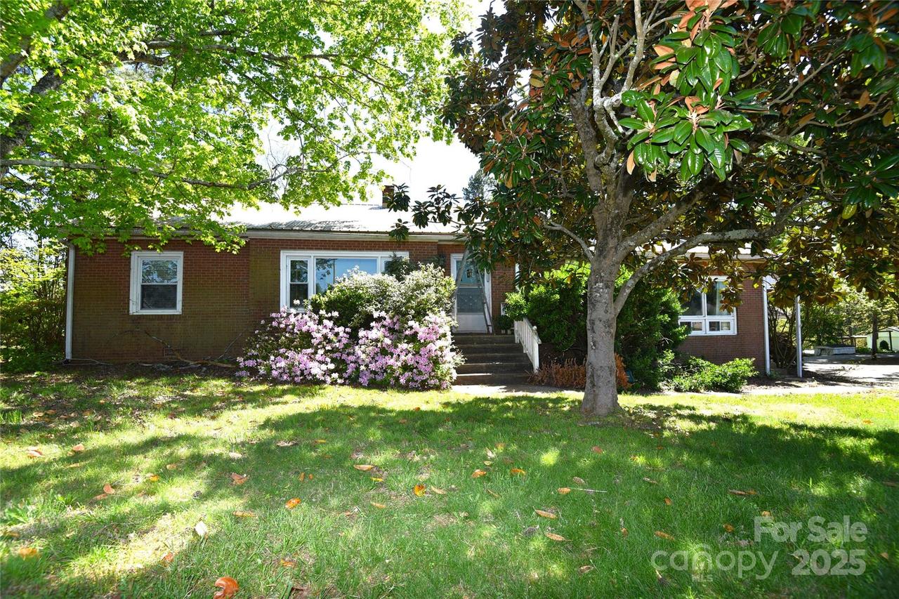 17389 Mooresville Rd., Mooresville, NC 28115