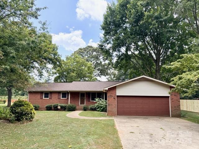 127 Edgeway Rd., Mooresville, NC 28117