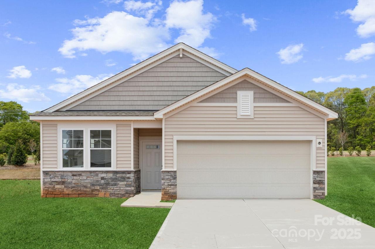 715 Olde England Dr., Lincolnton, NC 28092