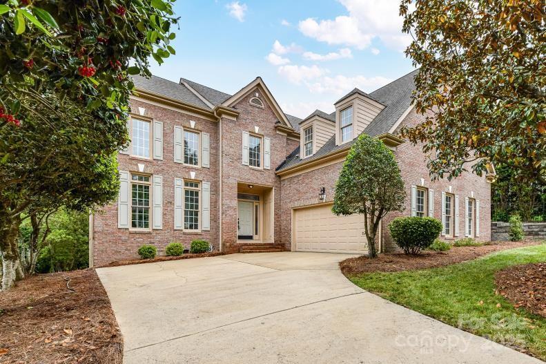 8921 Magnolia Heights Ct., Charlotte, NC 28270