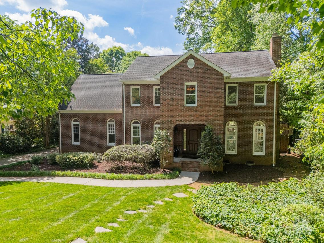 3233 Sunnymede Ln., Charlotte, NC 28209