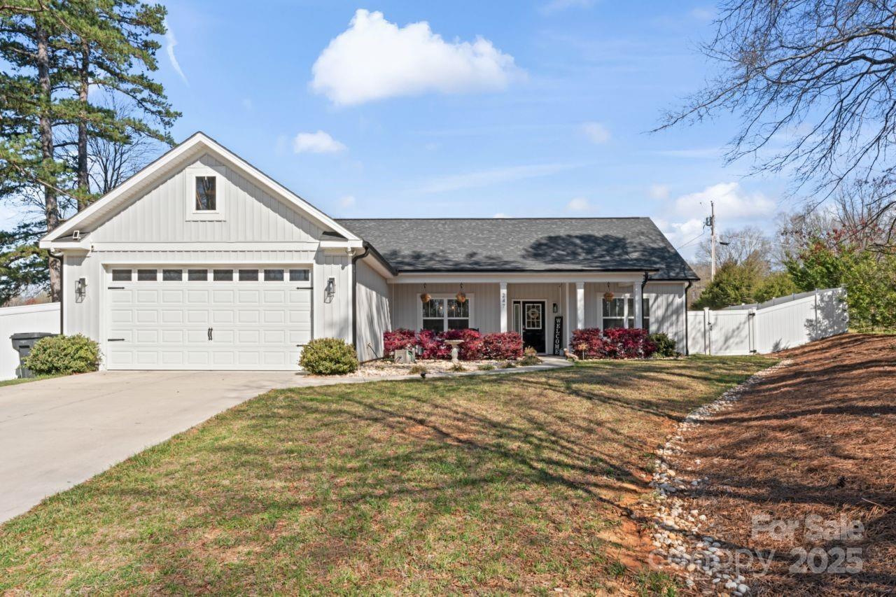 247 Timberland Loop, Mooresville, NC 28115