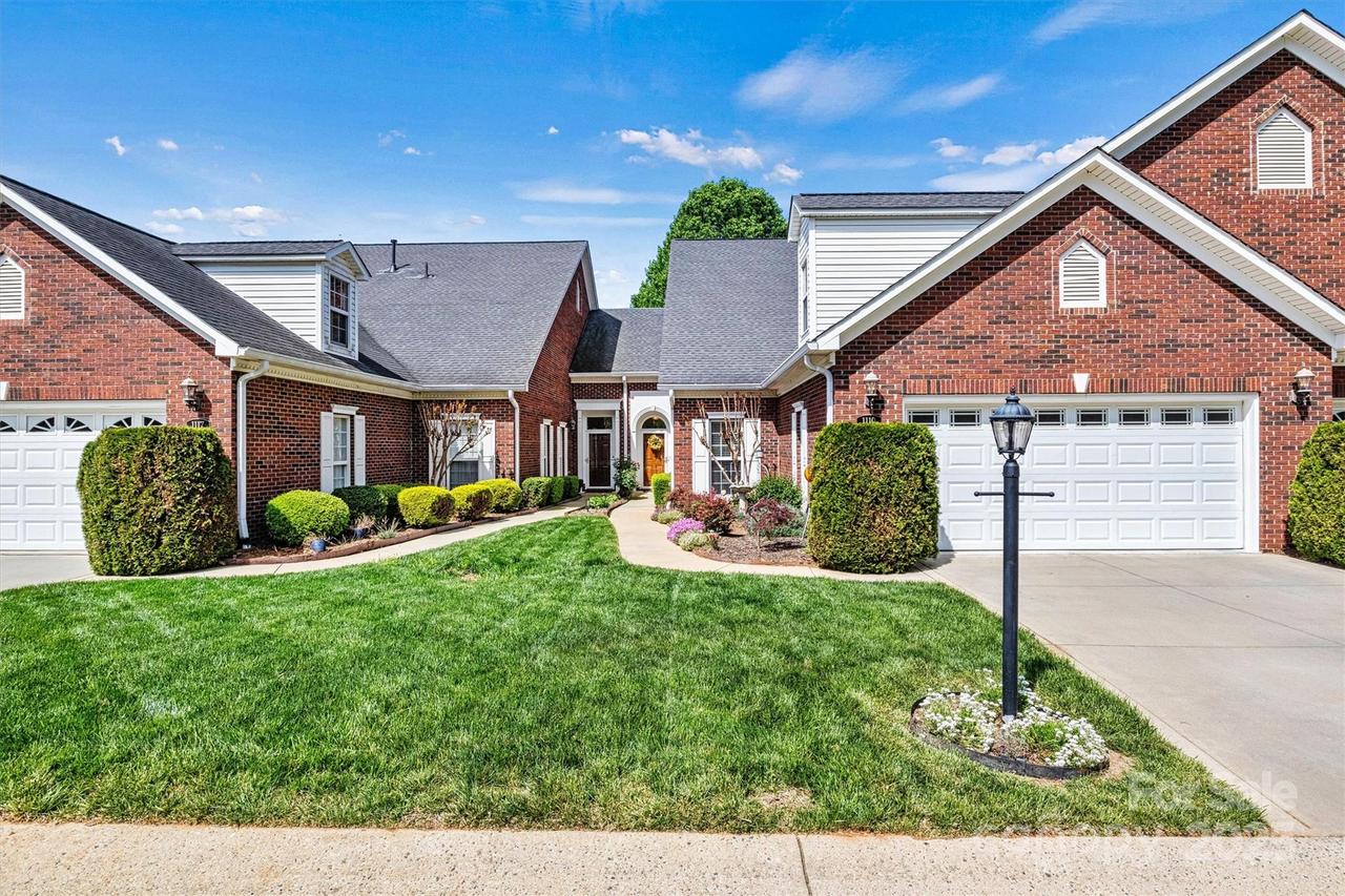 1119 21st Ave., Hickory, NC 28601