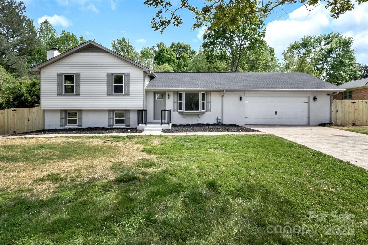 205 Mcgregor Rd., Gastonia, NC 28056