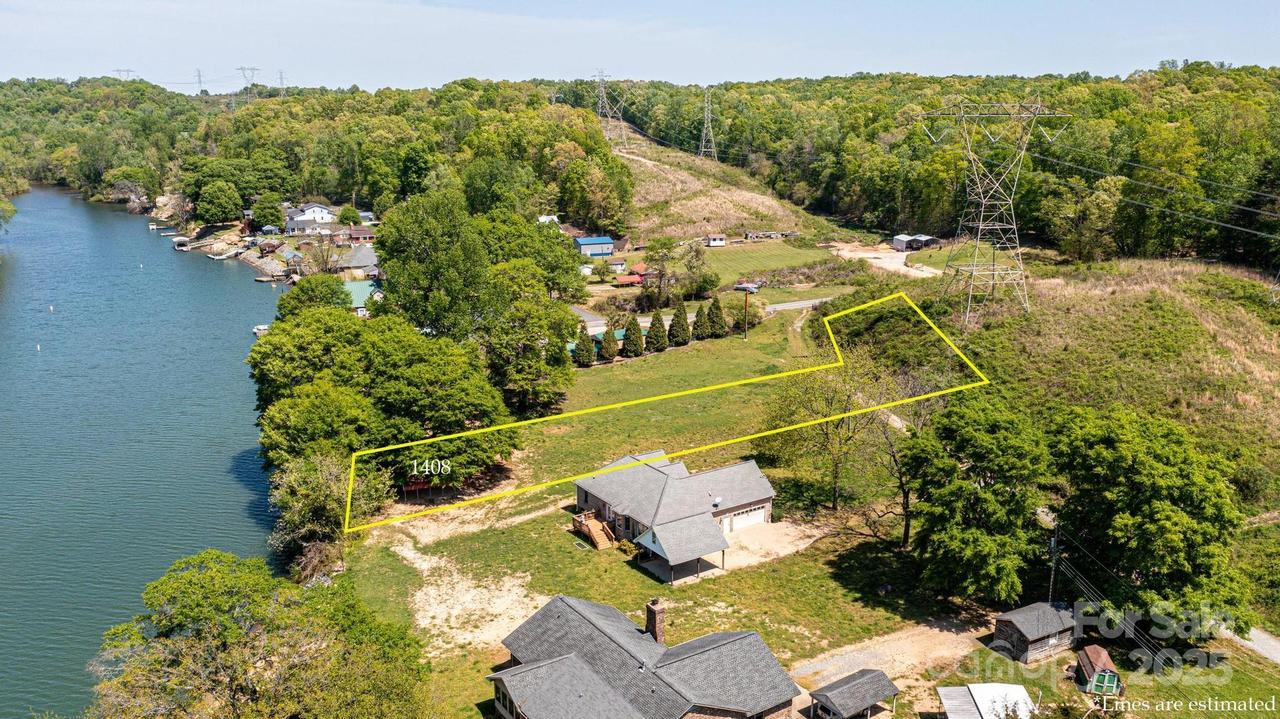 1408 Hart Rd., Charlotte, NC 28214