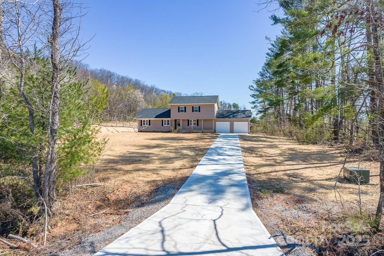 3424 Walker Cir., Lenoir, NC 28645