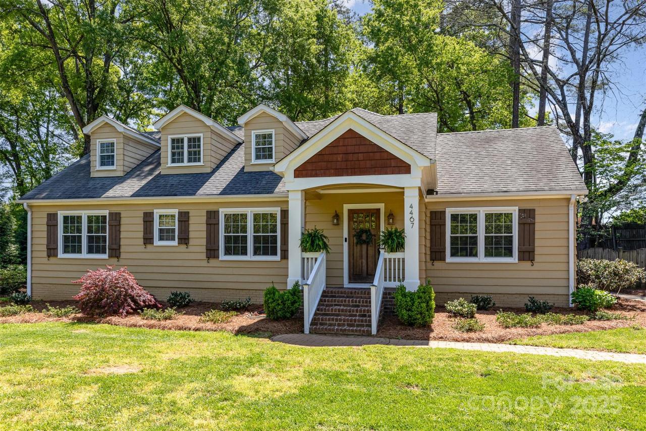 4467 Woodlark Ln., Charlotte, NC 28211