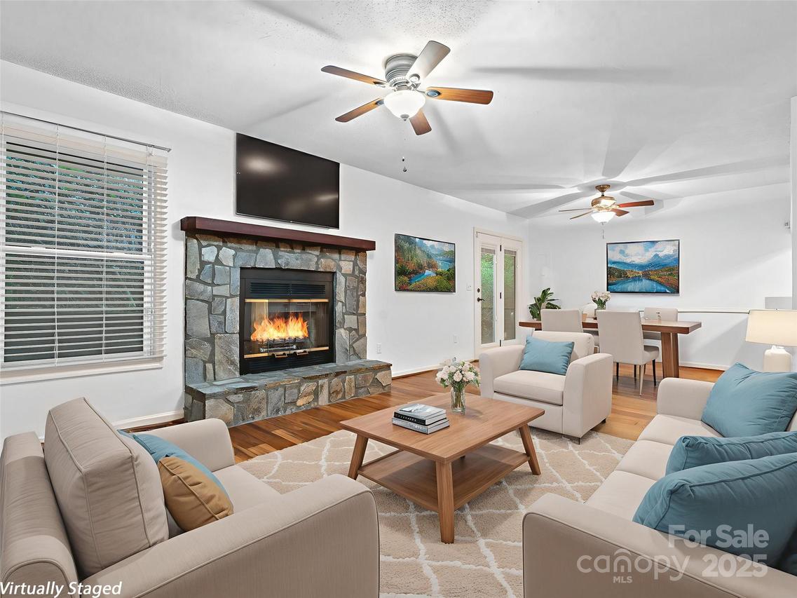 802 Parkway Vista Dr., Asheville, NC 28805