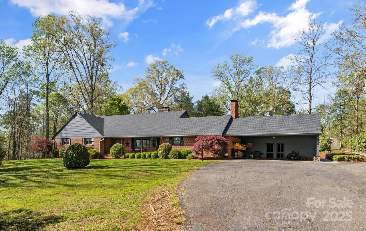 136 Nc 126 Hwy., Morganton, NC 28655