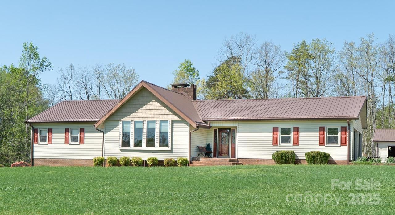 1368 Cajah Mountain Rd., Hudson, NC 28638