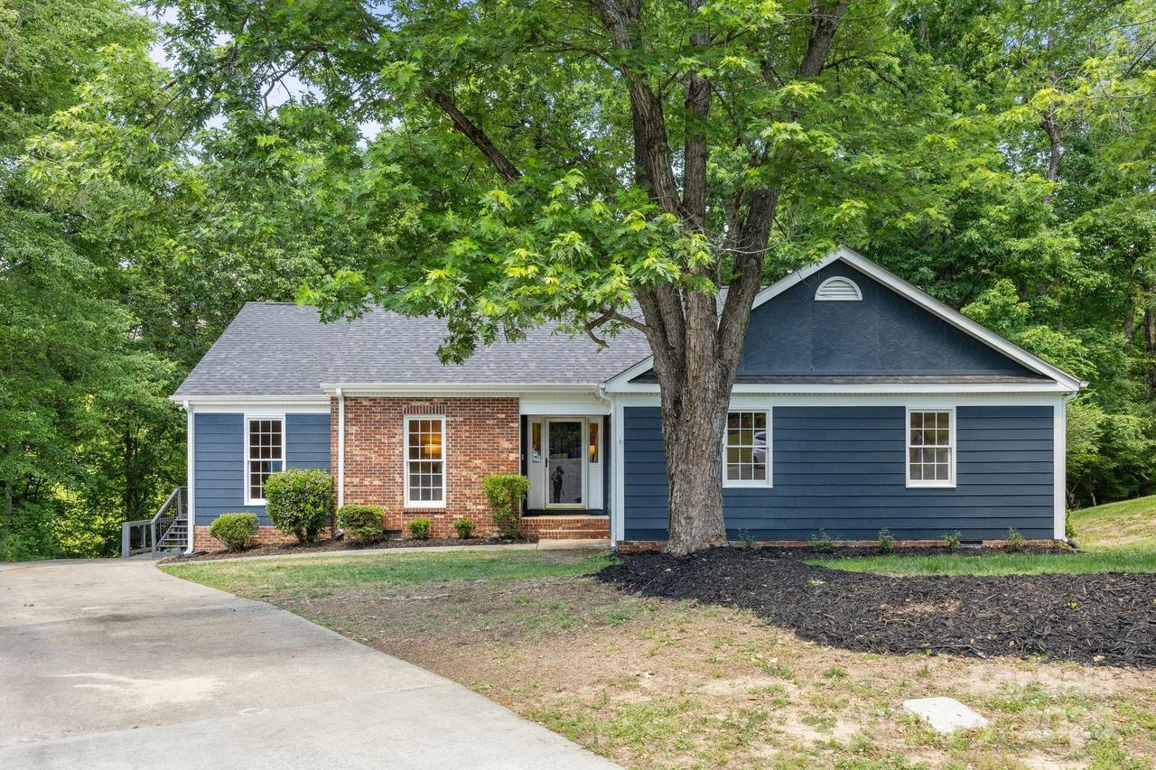 2848 Briar Ridge Dr., Charlotte, NC 28270