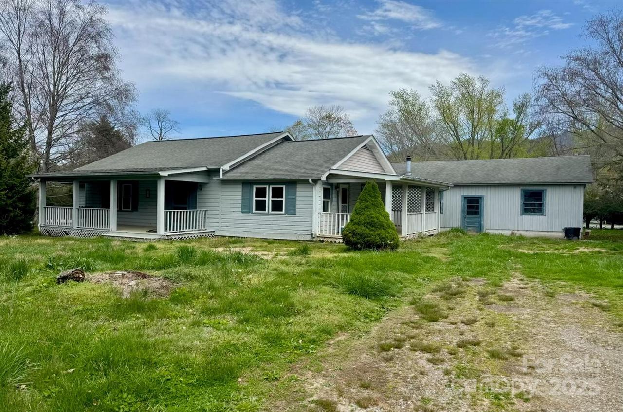34 Camp Branch Rd., Waynesville, NC 28786