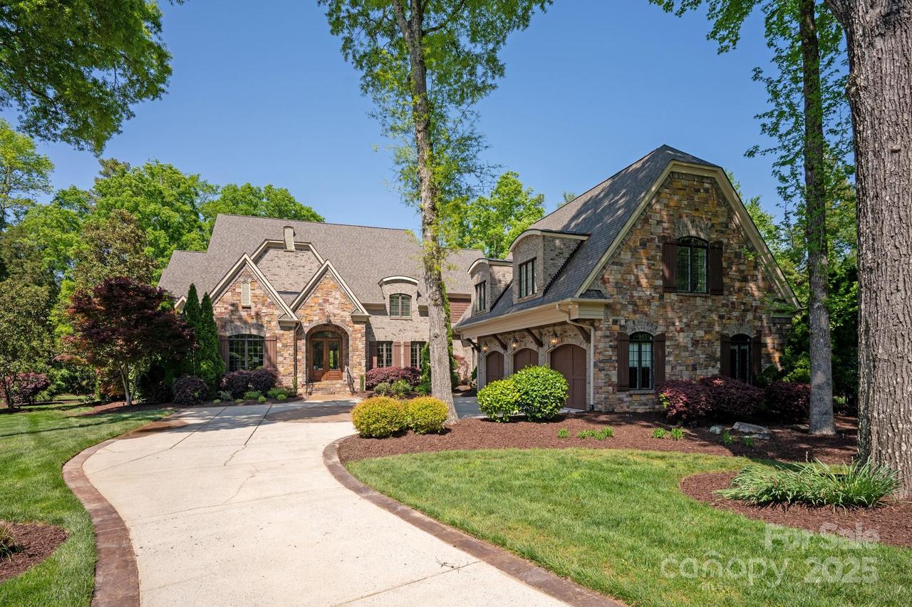 9004 Whirlaway Ln., Waxhaw, NC 28173