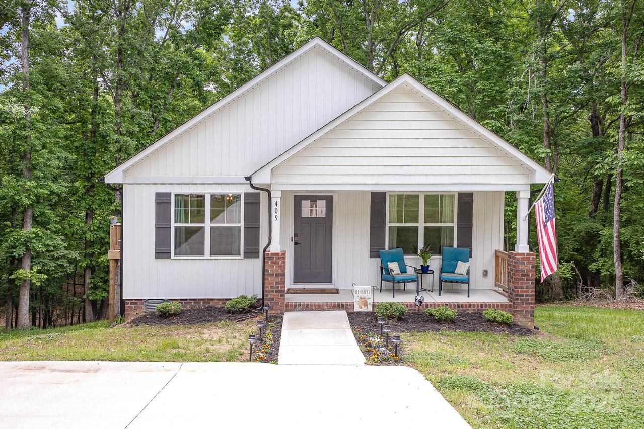 409 Woodcrest Ln., Albemarle, NC 28001