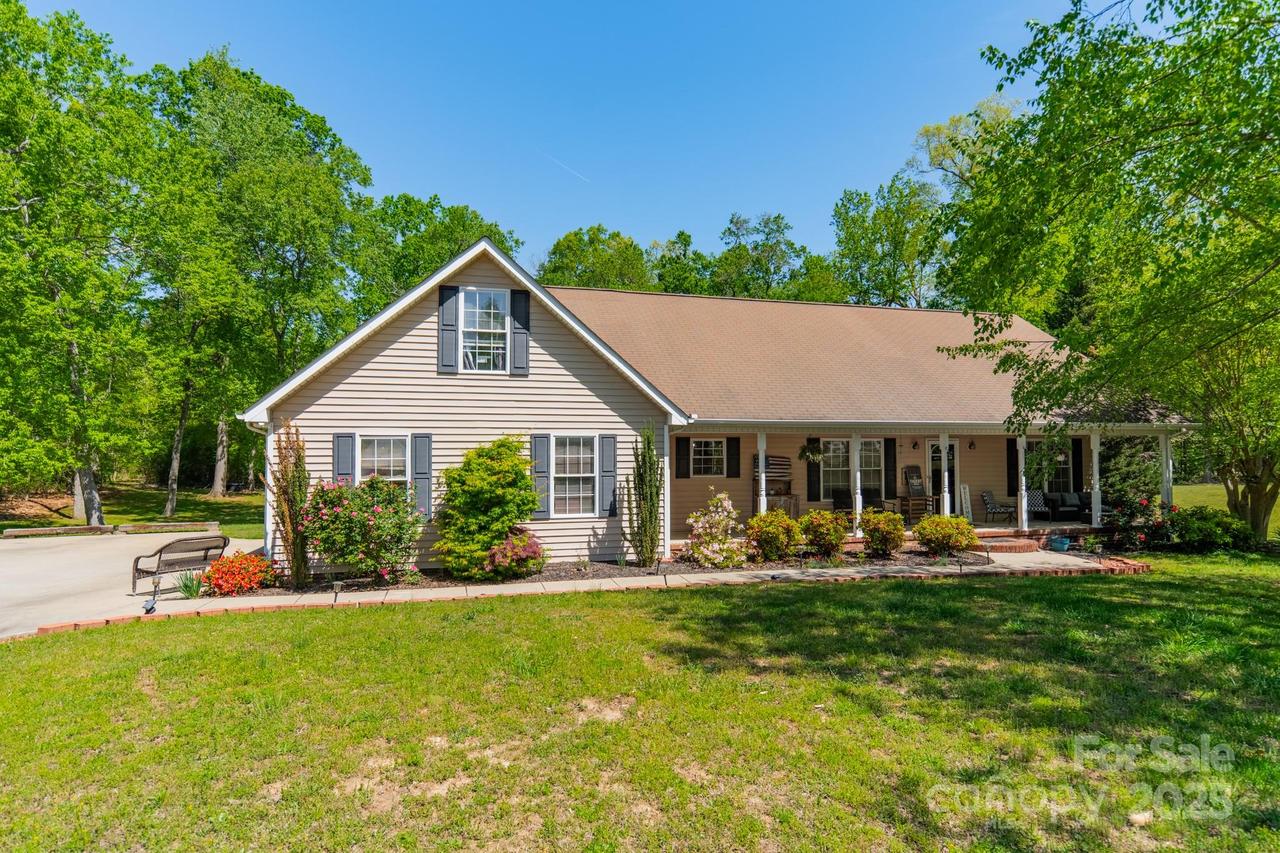 1374 Weatherby Dr., Salisbury, NC 28146