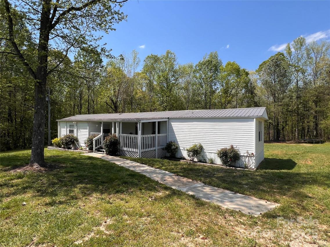 143 Ezra Rd., Kings Mountain, NC 28086