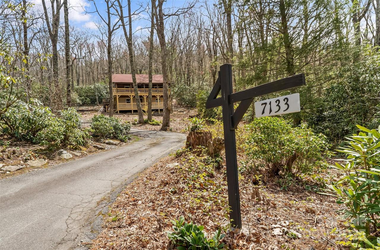 7133 Valley View Dr., Newland, NC 28657