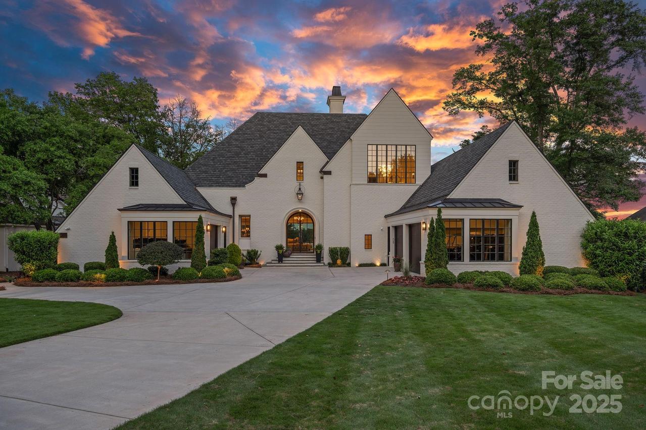 7861 Live Oaks Dr., Denver, NC 28037
