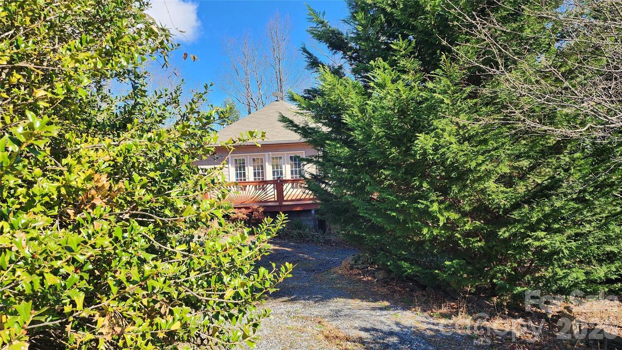 3190 Holly Rd., Connelly Springs, NC 28612