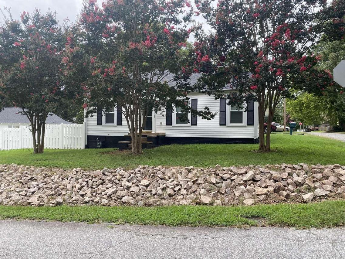 507 Chrysler St., Kannapolis, NC 28083
