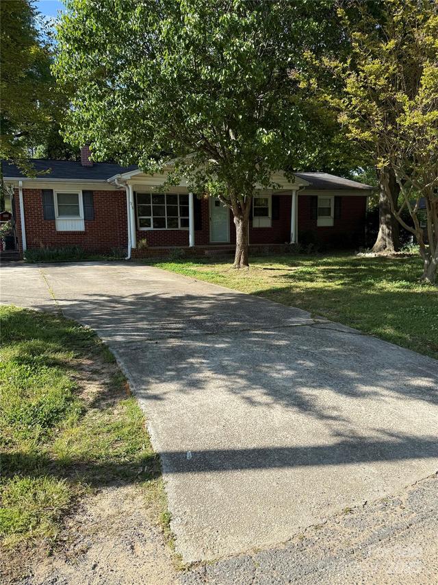 918 Carmel Dr., Gastonia, NC 28056