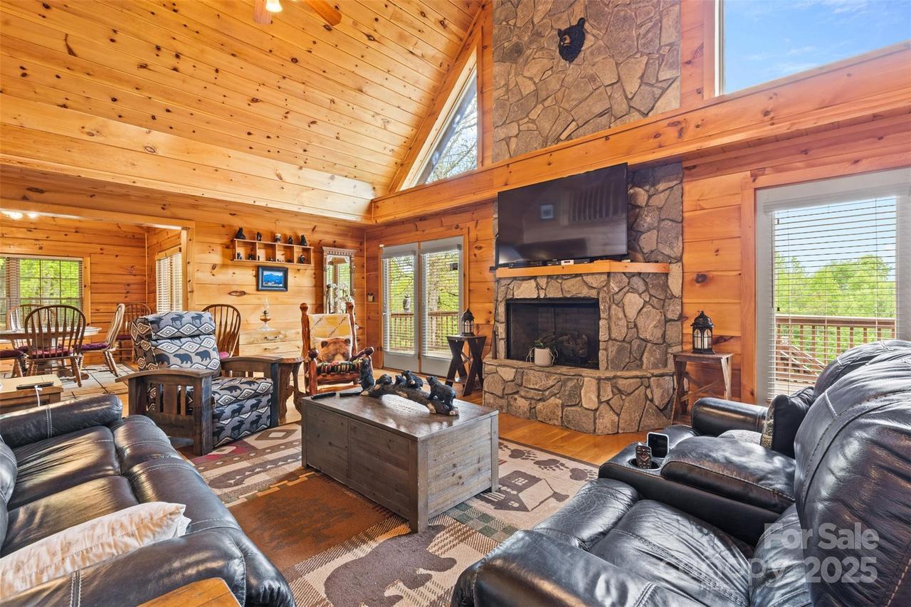 28 Outback Tr., Nebo, NC 28761
