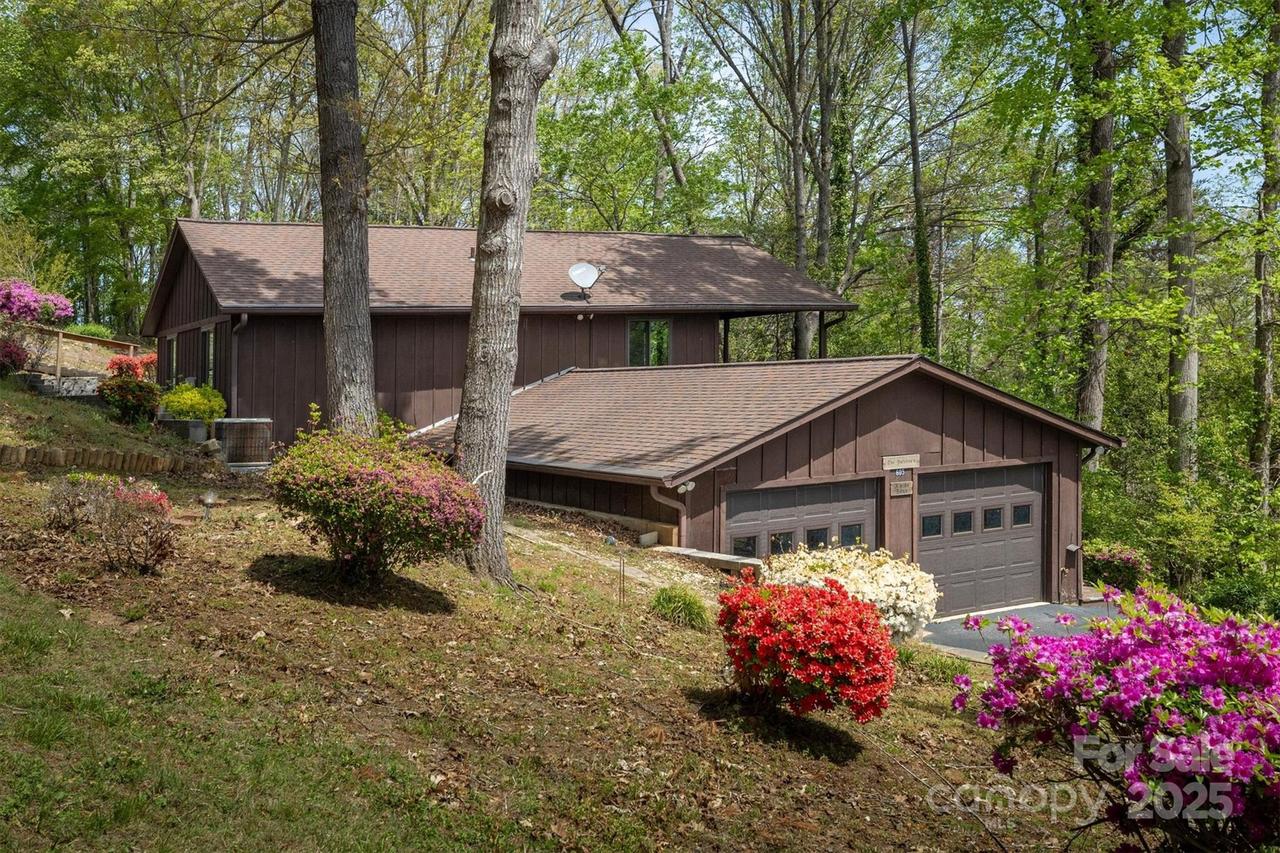 605 Hennessee St., Morganton, NC 28655