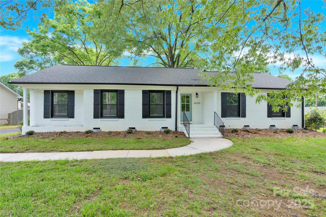 6600 Knightswood Dr., Charlotte, NC 28226