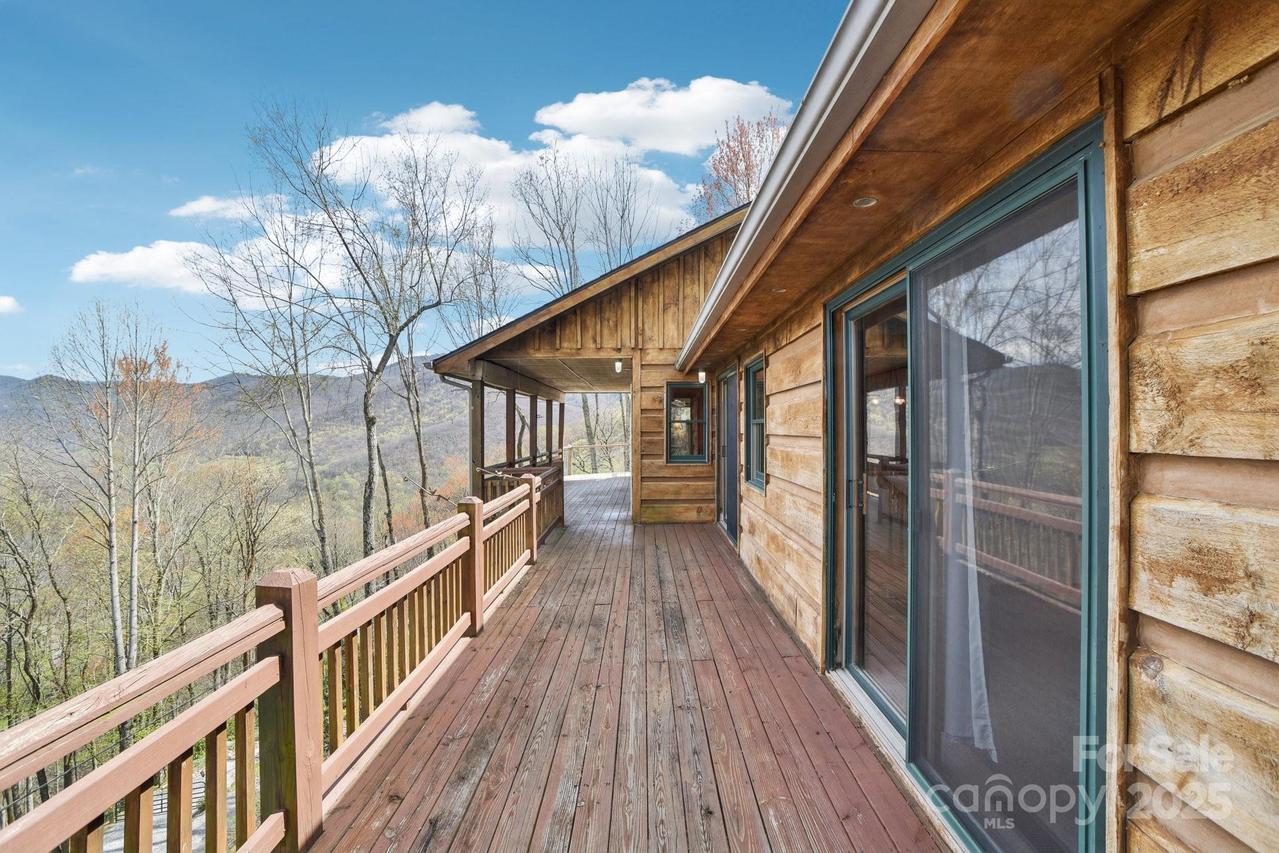 1426 Setzer Cove Rd., Maggie Valley, NC 28751