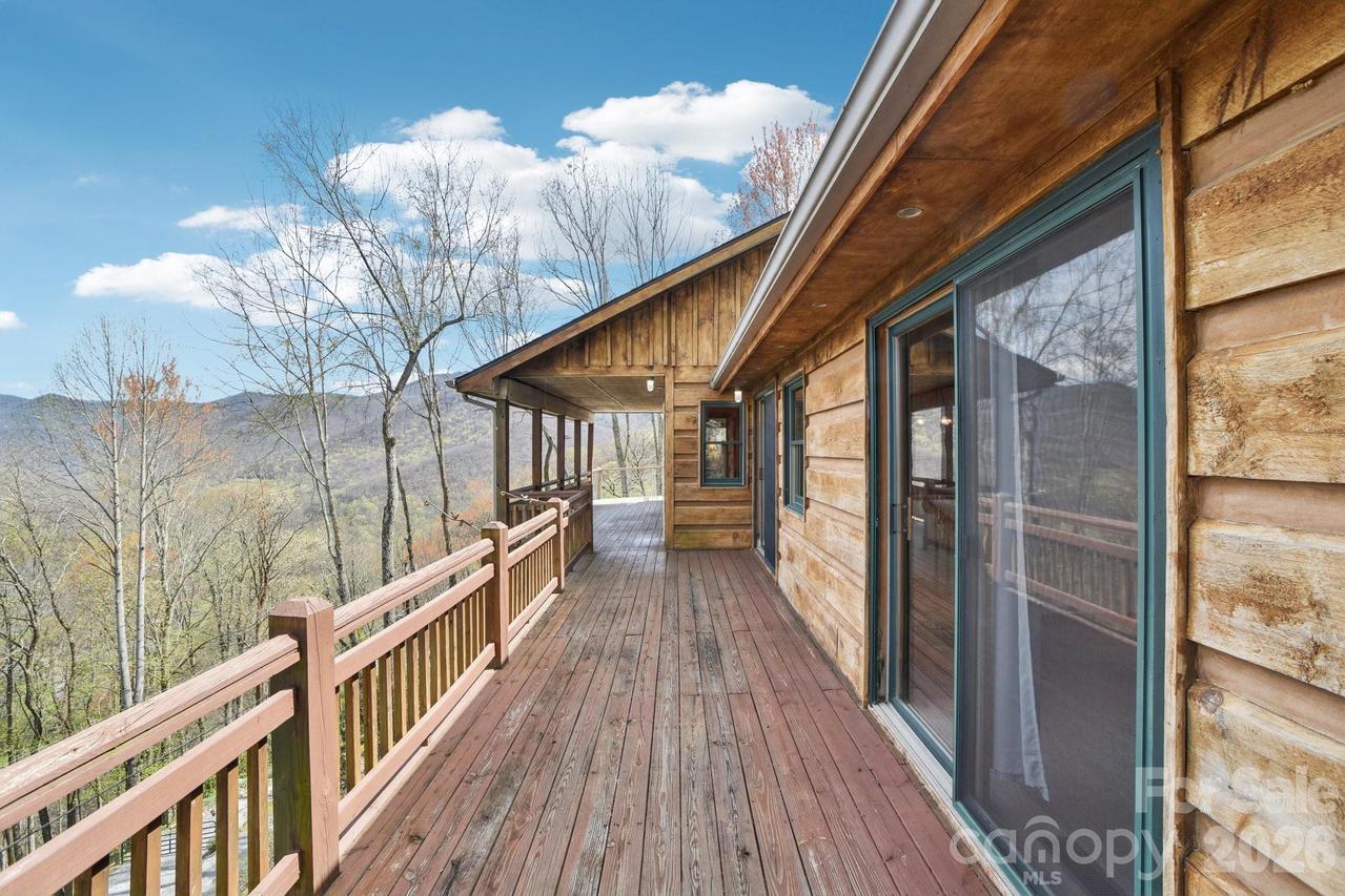 1426 Setzer Cove Rd., Maggie Valley, NC 28751