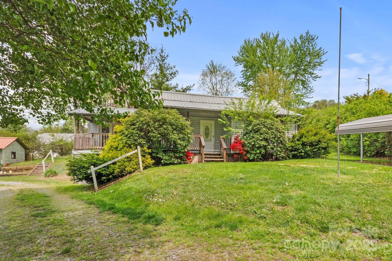 412 Trammell Ave., Canton, NC 28716