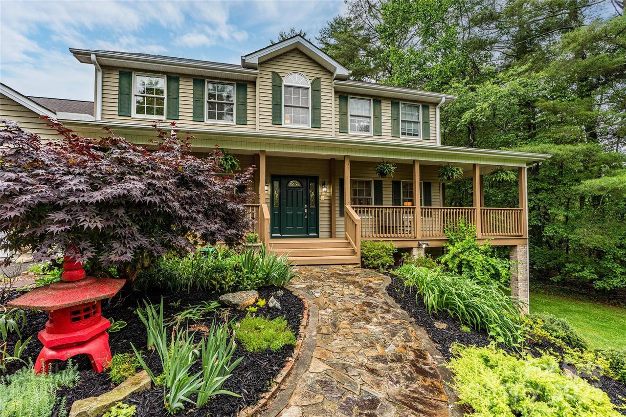 148 Broyles Rd., Hendersonville, NC 28791